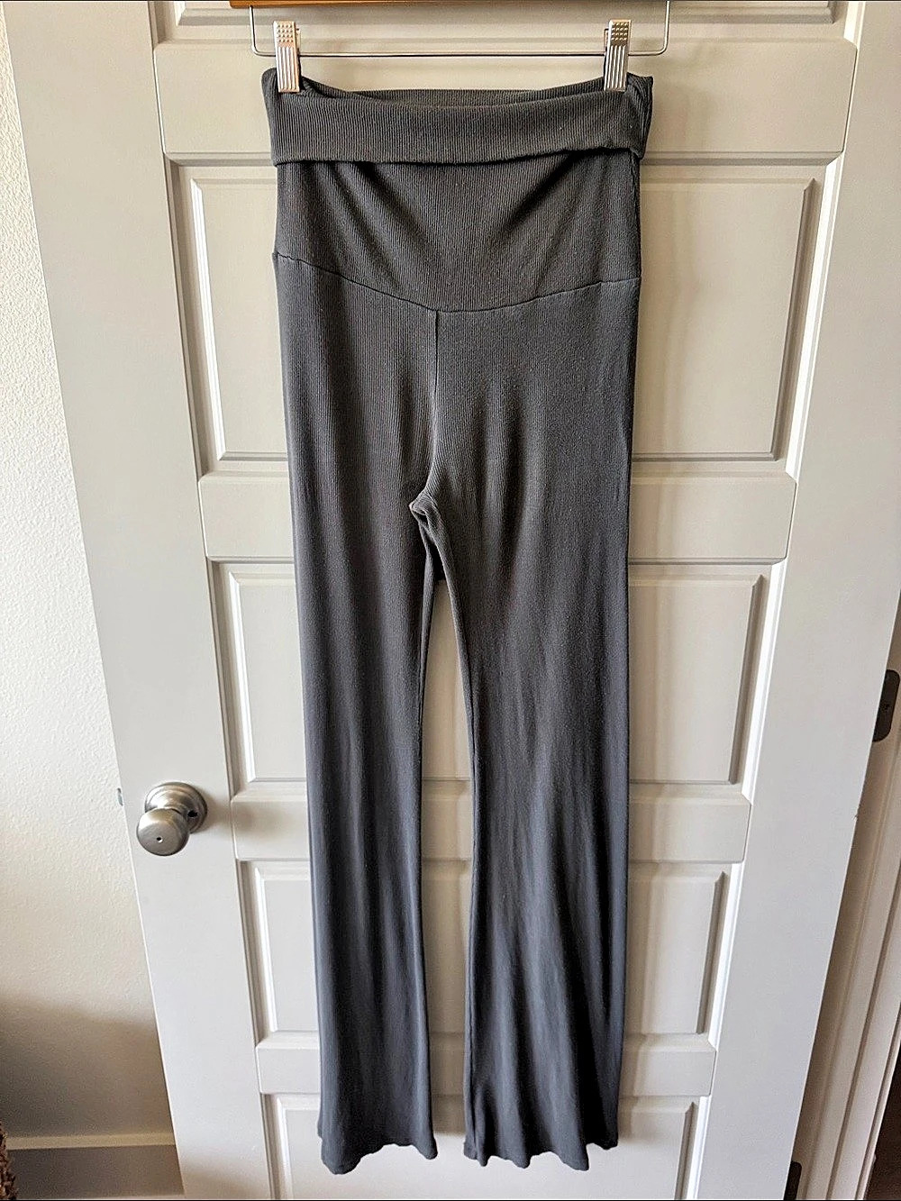SKIMS Gray Flare Leggings Size Small